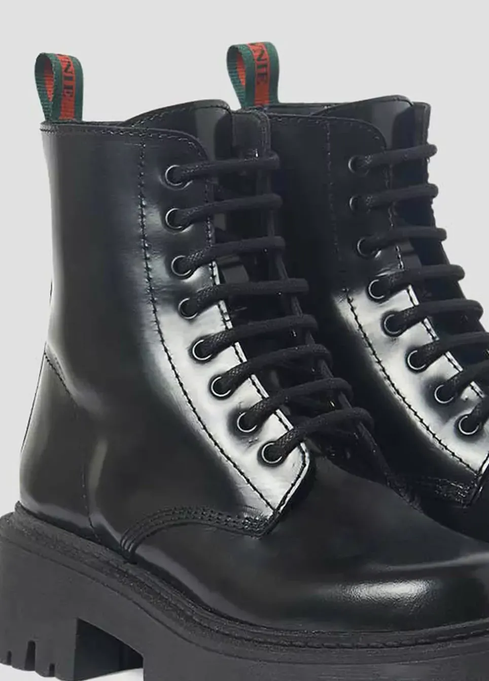 Bota Acordonada Piel