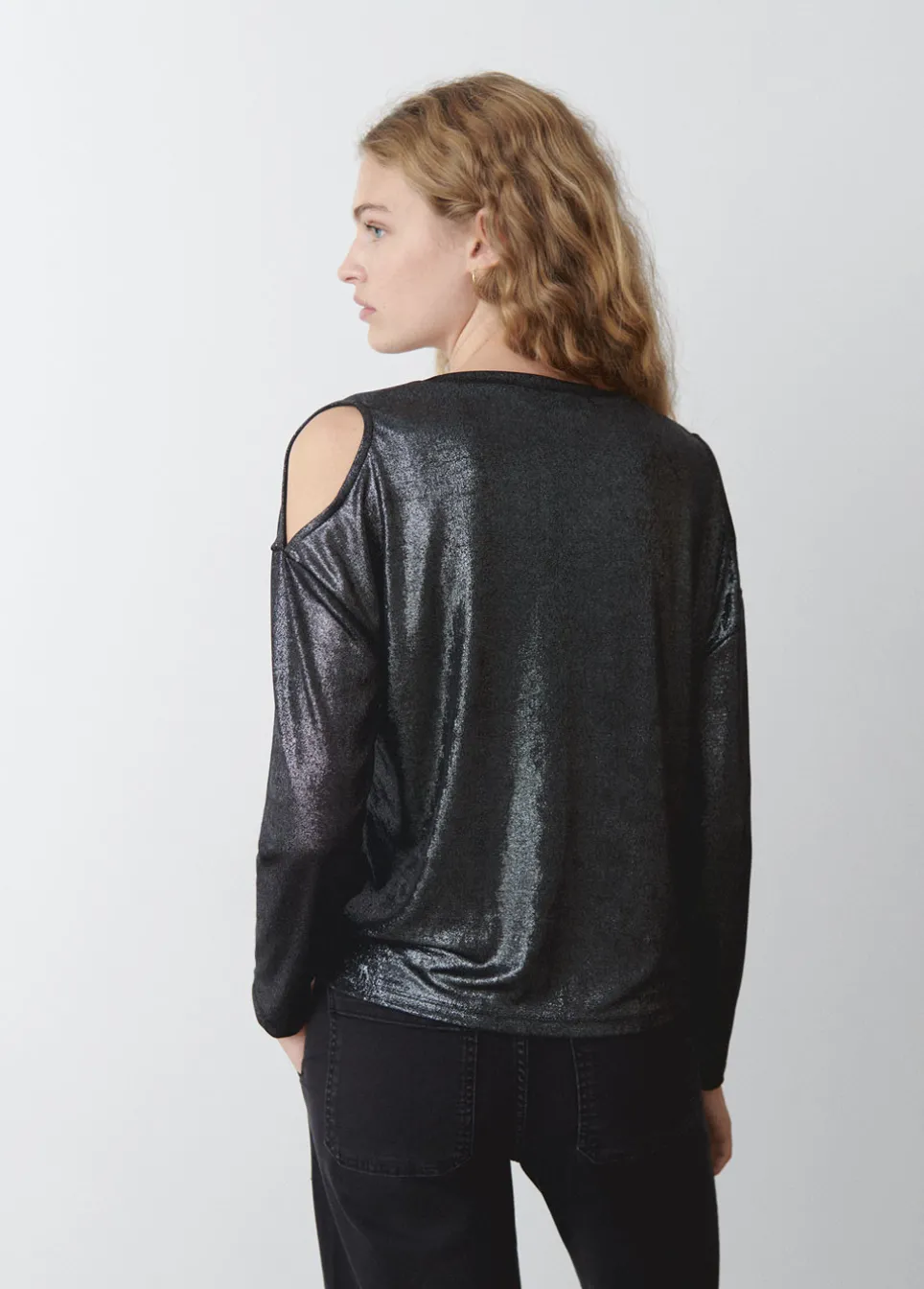 Camiseta Apertura Hombros Brillo