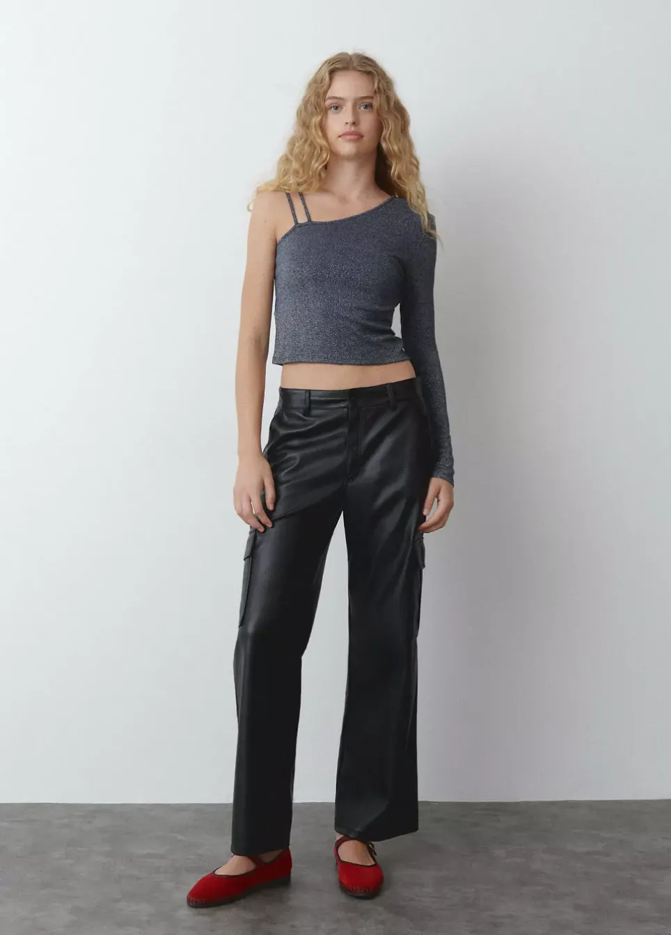 Camiseta Asimetrica Con Tirantes