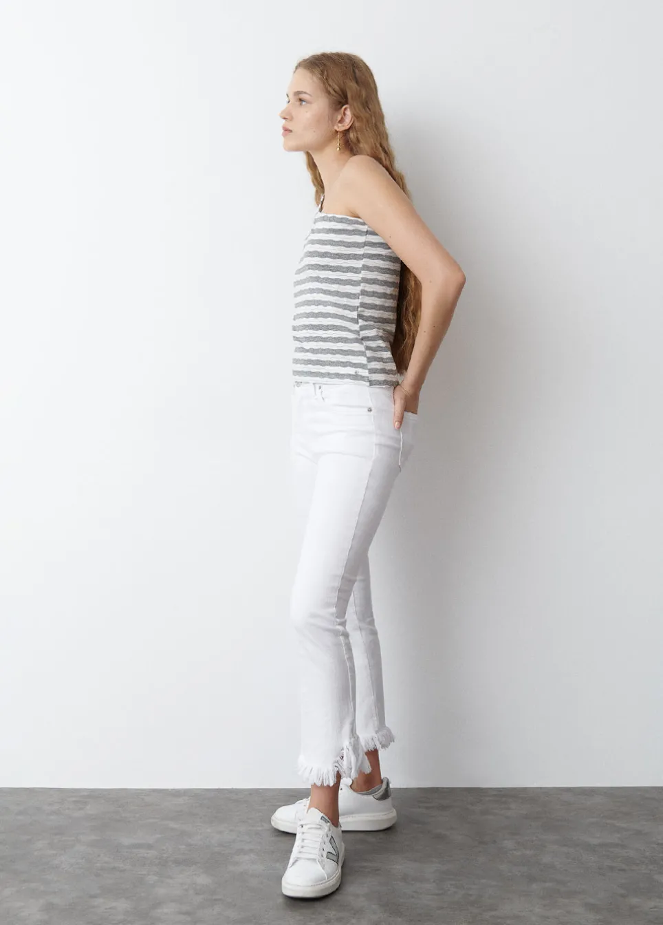 Camiseta Asimetrica Manga Volumen