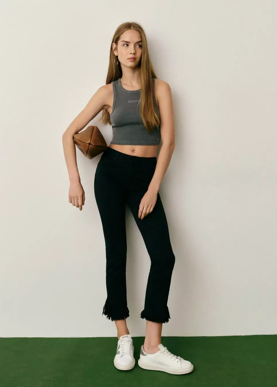 Camiseta Sin Manga Bordada