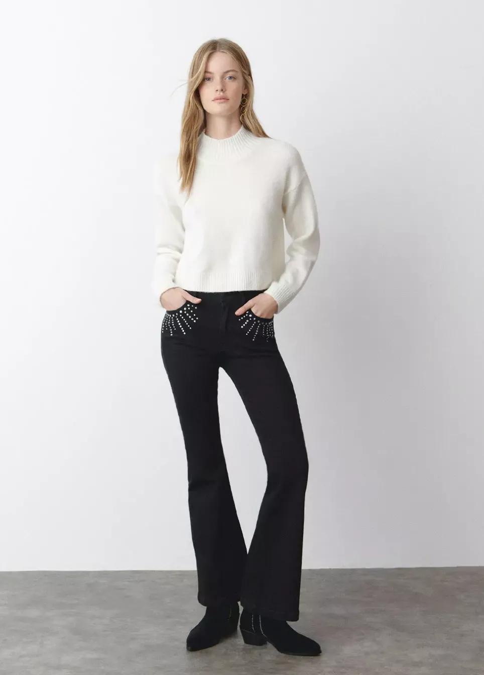 Jeans Campana Tachas